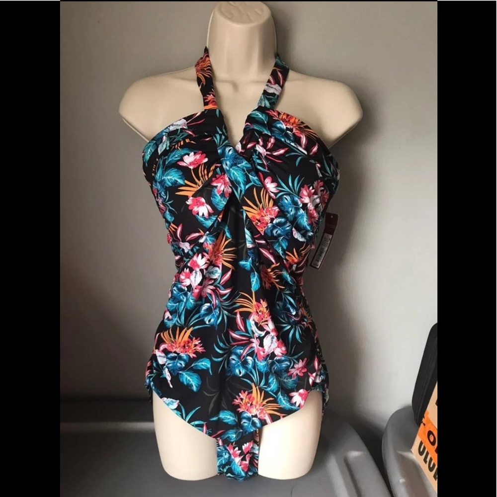 Women's Center Halter One piece Swimsuit